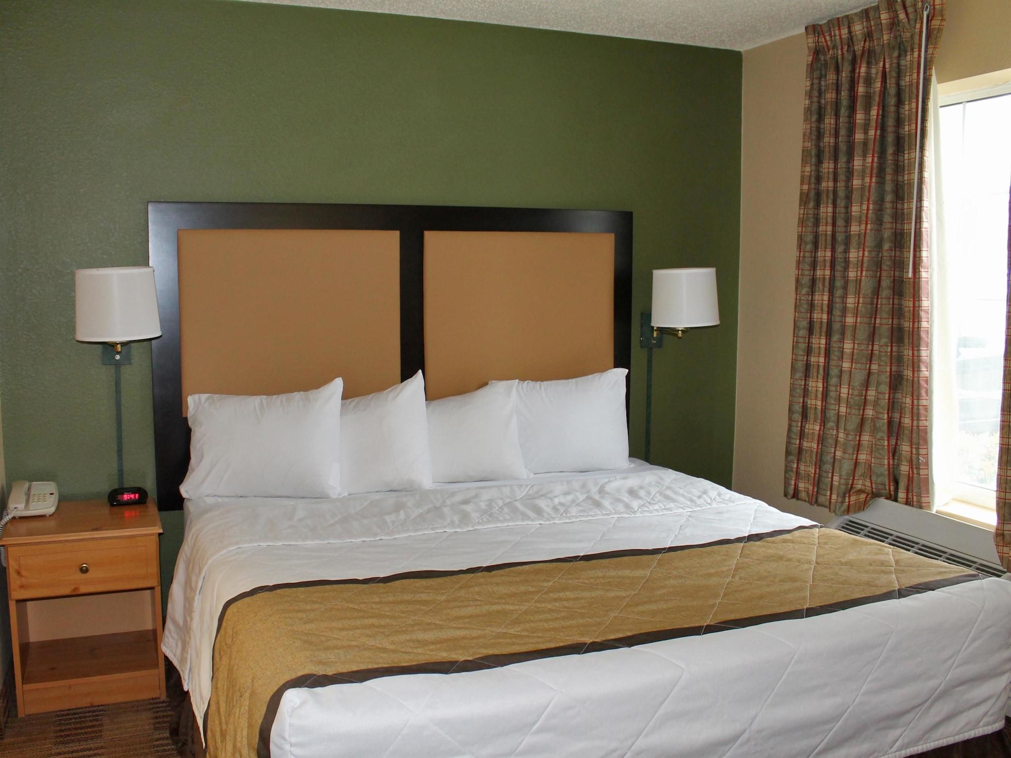 Extended Stay America Suites - Boston - Waltham - 52 4Th Ave Exterior photo