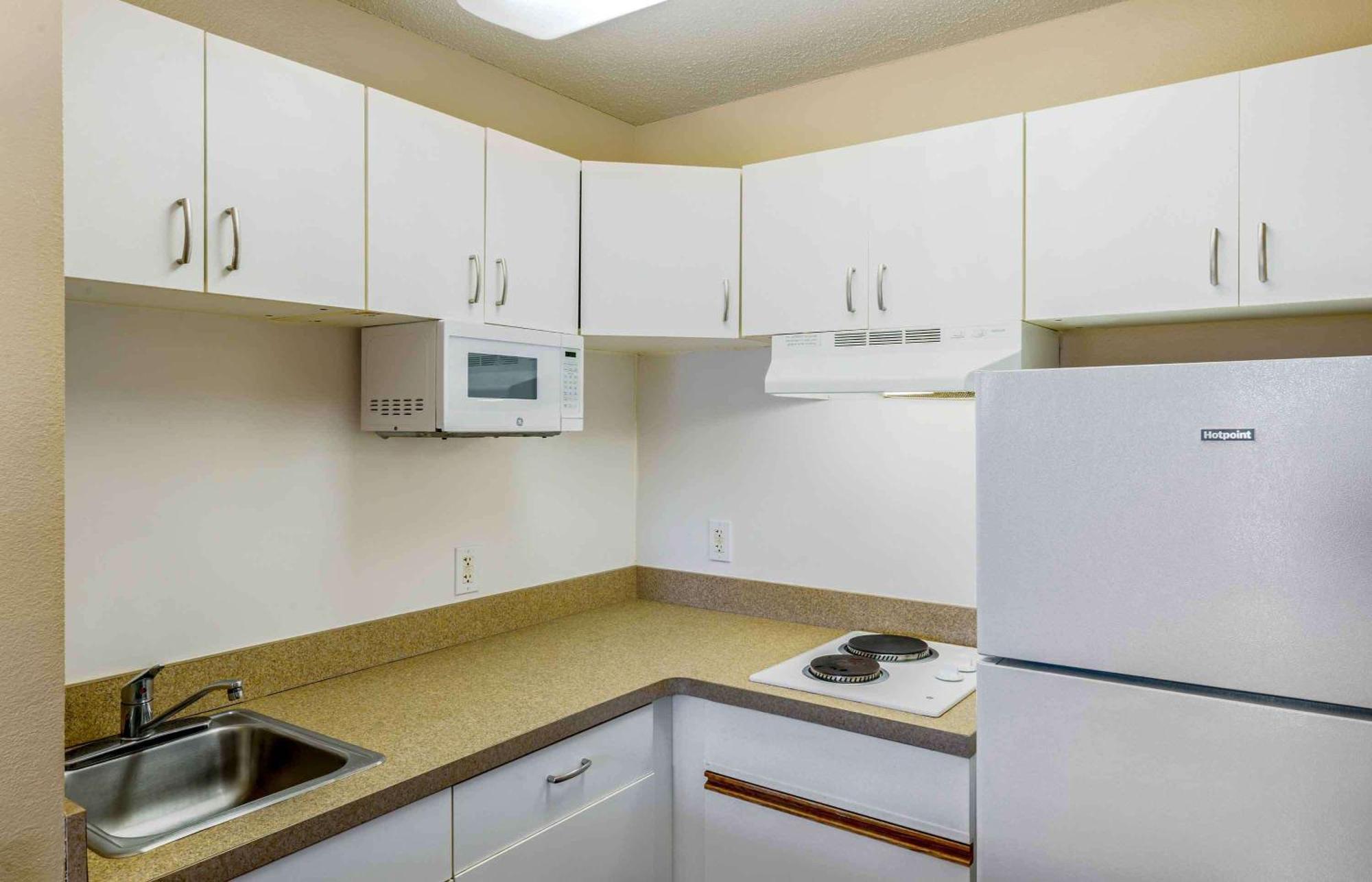 Extended Stay America Suites - Boston - Waltham - 52 4Th Ave Exterior photo