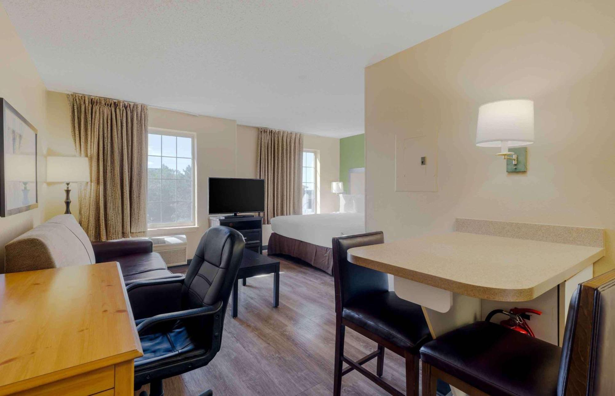 Extended Stay America Suites - Boston - Waltham - 52 4Th Ave Exterior photo